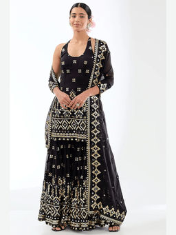 Gopi Vaid - Pritika Kurta And Sharara Set With Dupatta