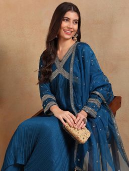 Vaamsi - Women Blue Silk Blend Embroidered Flared Kurta (Set of 3)