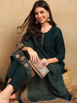 Vaamsi - Women Green Silk Blend Embroidered Straight Kurta Pants with Dupatta (Set of 3)