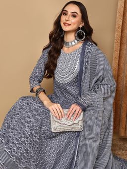 Vaamsi - Women Grey Rayon Blend Geometric Printed A-Line Suit (Set of 3)