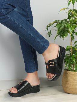 Iconics - Women Fashionable Black Comfortable Sandals