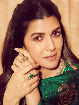 Shop Naymee - Mughal Green Kundan Ring