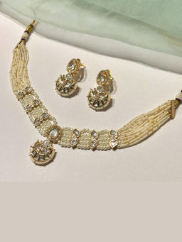 Shop Naymee - Eshna Kundan Pearl Choker and Earrings Set