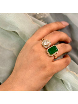 Shop Naymee - Classic Emerald and Kundan Ring