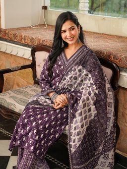 Vaamsi - Purple Printed Straight Kurta with Pant and Dupatta
