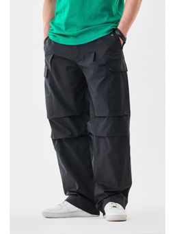 Snitch - Black Solid Relaxed Casual Cargo Pant for Men