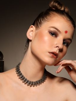 VENI - 925 Silver-Plated Oxidised Necklace