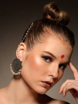VENI - 925 Silver-Plated Artificial Beaded Circular Oxidised Stud Earrings