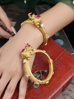 ZEWEL WORKS - Multi-Color Bangle