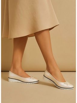 Alberto Torresi - Cream Synthetic Ballerinas for Women