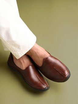 Louis Stitch - Men Russet Tan Ethnic Slip On Shrunken Nagra Mojaris