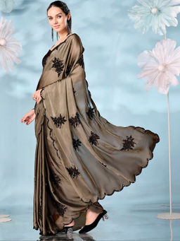 Sitanjali - Grey Embroidered Silk Blend Floral Zari Saree