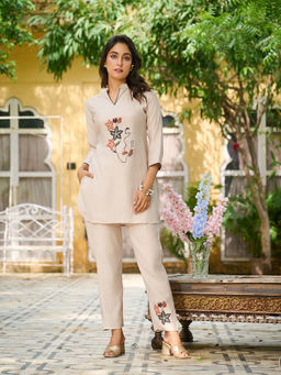 DISHWA FASHION - Women Cream Embroidered Mandarin Collar Co-Ord Set