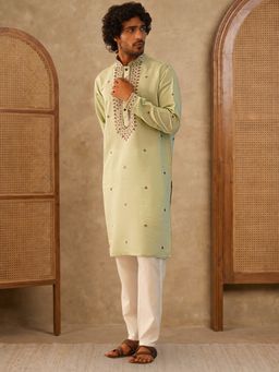 Jompers - Men Green Silk Blend Full Sleeves Kurta with Pyjama