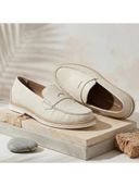 Off White color option, Currently selected