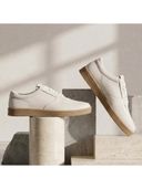 Off White color option, Currently selected