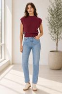 Maroon color option, Currently selected