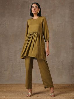 trueBrowns - Olive Green Textured Gathered Co-ord (Set of 2)