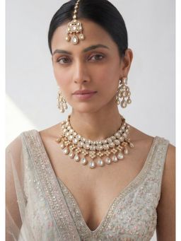 Zevar By Geeta - Hasrah Two Tone Finish Polki White Necklace with Pair of Earrings and Maang Tikka