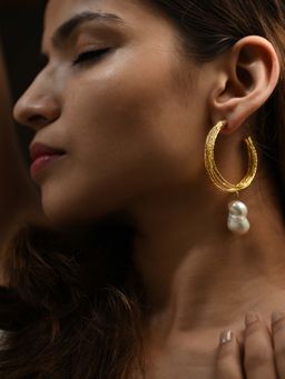 Heena Mittal - Kiara Pearl White Hoop Earrings