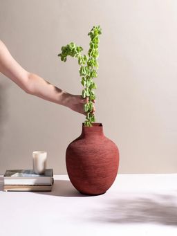 Nestroots - Elegant Black Textured Metal Vase