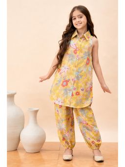 StyloBug - Yellow Floral Viscose Rayon Kurta and Salwar