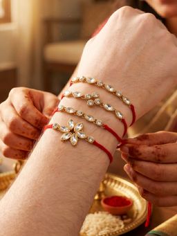 LUCKY JEWELLERY - Rakhi for Bhaiya/Bhabhi Red Thread Raksha Bandhan Rakhi (Pack of 4) (Pack of 4)