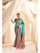 Green color option, Sold out, Currently selected