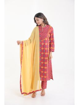 CHHAAP TILAK - Red Cotton Marigold Print Kurta with Pant and Dupatta