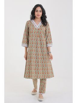 CHHAAP TILAK - V-Neck Cotton Buta Paisley Motifs with Lace Yoke Kurta with Pant