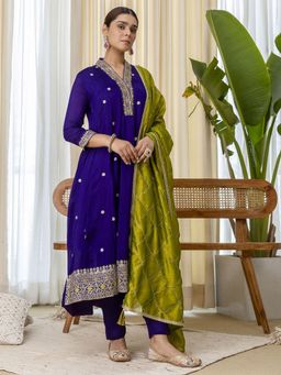 VredeVogel - Purple Embroidered Kurta with Pant and Dupatta