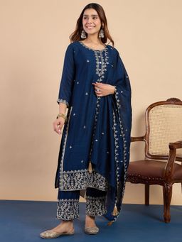 VredeVogel - Navy Blue Embroidered Kurta with Pant and Dupatta