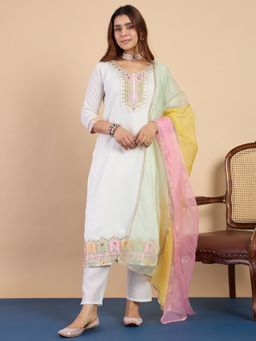 VredeVogel - White Silk Blend Kurta with Pant and Dupatta