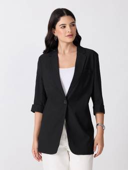 SHOWOFFFF - Black Single-Breasted with Notched Lapel Blazer