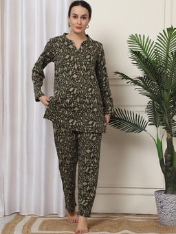 Kanvin - Women Winter Printed Green Kurti with Pajama (Set of 2)