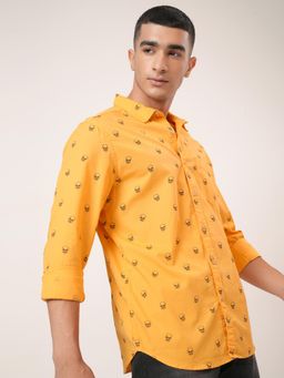 HIGHLANDER - Printed Mustard Casual Slim Fit Shirt