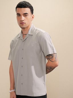 HIGHLANDER - Men Dobby Grey Solid Cuban Collar Relaxed Shirt