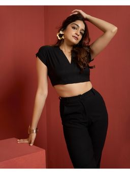 QONA - Rogue Boxy Crop Top