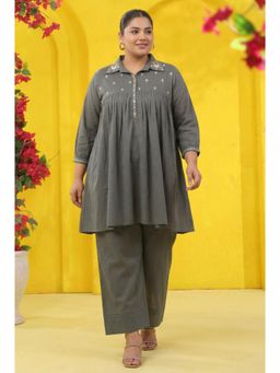 Scakhi - Plus Size Women Sage Green Embroidered Mulmul Co-Ord Set