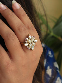 BeAbhika - Kundan Delight Ring