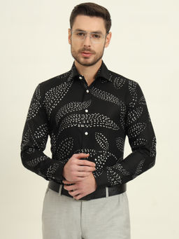 Wyre - Men Black Slim Fit Party Wear Formal Shirt