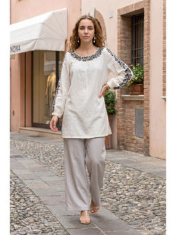 W - Off White Embroidered Cotton Flax Straight Top