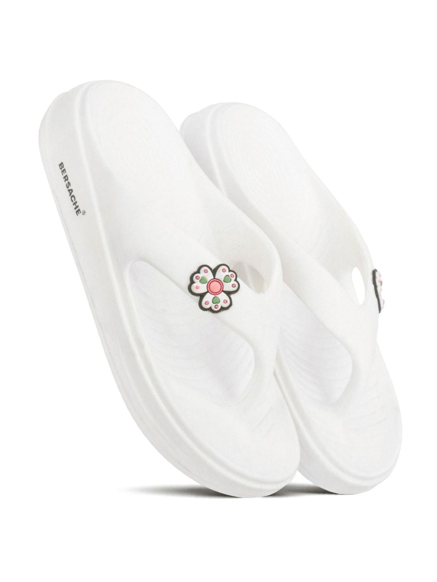 Extra Soft Classic Casual with Ultra Soft White Flipflop for Womens