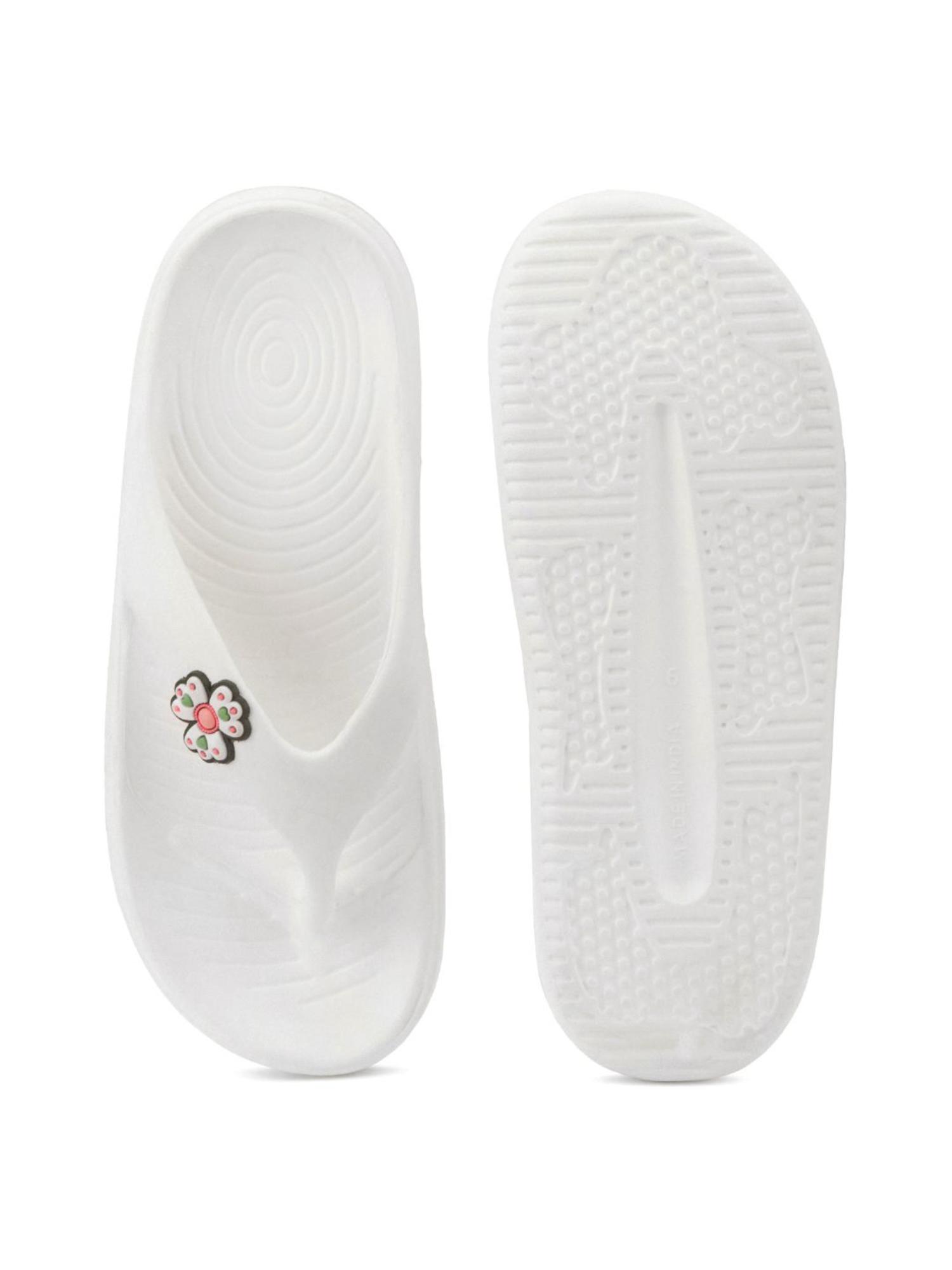 Extra Soft Classic Casual with Ultra Soft White Flipflop for Womens