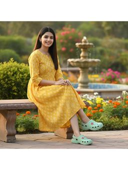 BERSACHE - Extra Soft Classic Casual Green Clogs for Womens
