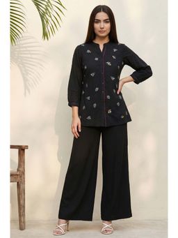 Aurelia - Women's Black Thread Embroidered Pure Cotton Straight Kurti