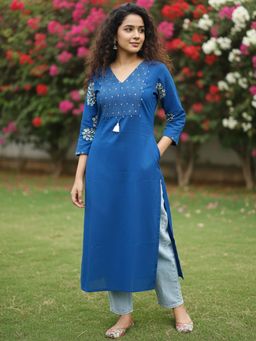 Varanga - Blue Embroidered Regular Kurta
