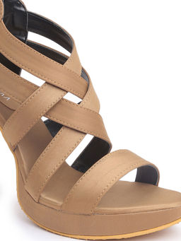 VALIOSAA - Solid Beige Heels