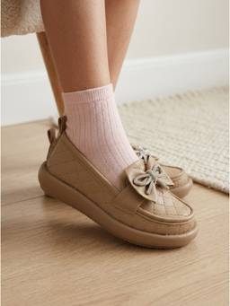Carlton London - Girls Beige Slip-On Sparkle Accent Quilted Bow Loafers
