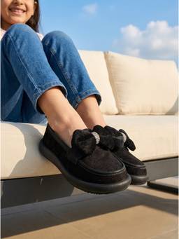 Carlton London - Girls Black Slip-On Sparkle Accent Quilted Bow Loafers